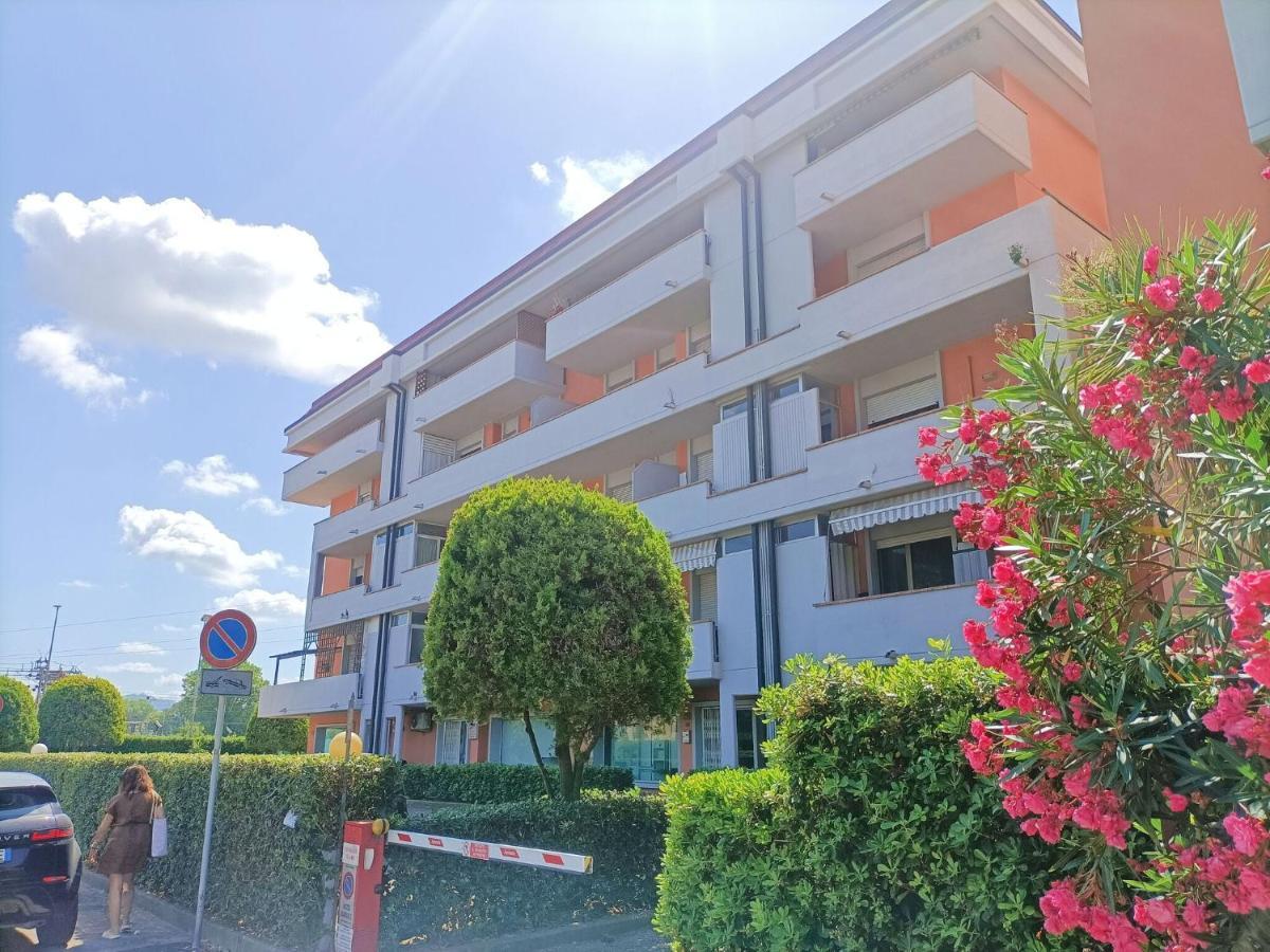 Large Panoramic Terrace 2-bedroom In Sleeps 4 *