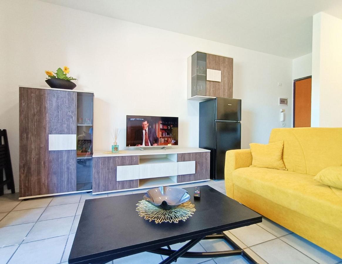 Large Panoramic Terrace 2-bedroom In Sleeps 4 Appartement Viareggio