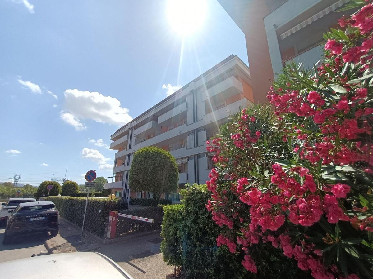 Large Panoramic Terrace 2-bedroom In Sleeps 4 *